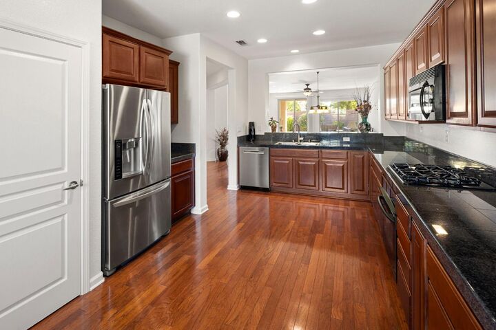 Property Photo:  3066 Coopers Hawk Loop  CA 95648 