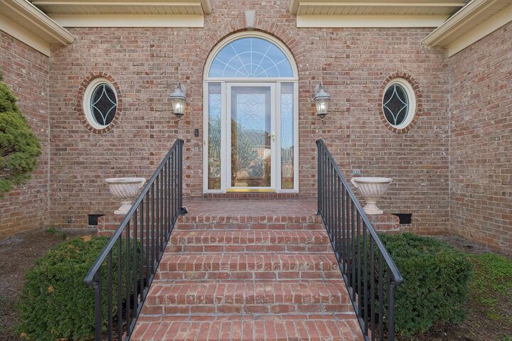 Property Photo: 201 Hidden Ct TN 37138