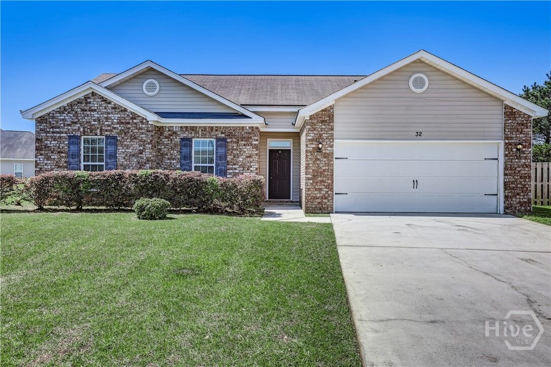Property Photo: 32 Bay Willow Court GA 31407