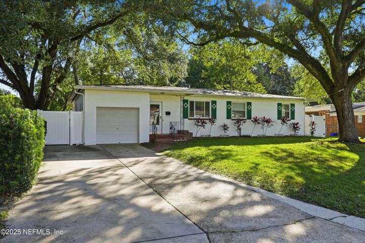 Property Photo: 1859 Ector Road FL 32211