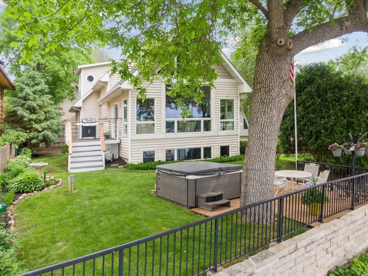 Property Photo:  5125 Greenwood Circle  MN 55331 