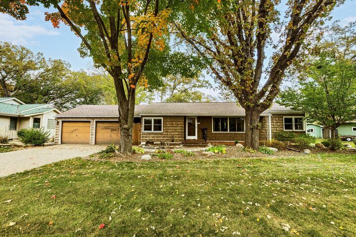 Property Photo:  374 Floral Drive W  MN 55126 