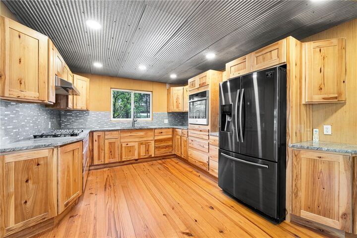 Property Photo: 23182 Highway 62 AR 72732