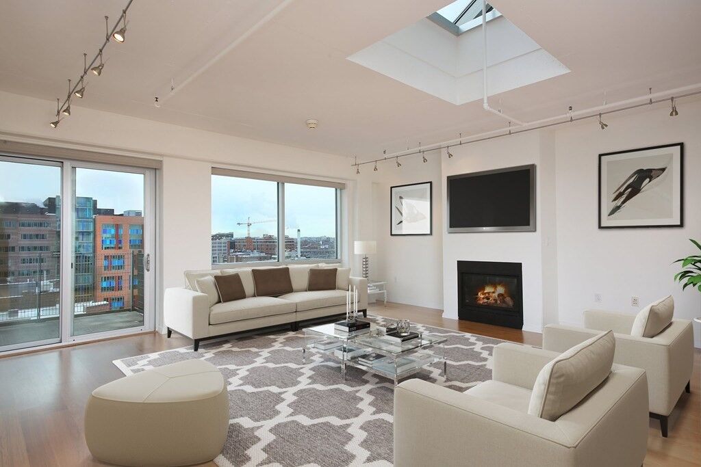 Property Photo: 25 Channel Center Ph204 MA 02210