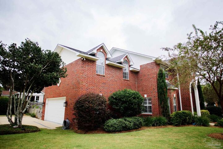 Property Photo: 1900 E De Soto St FL 32501