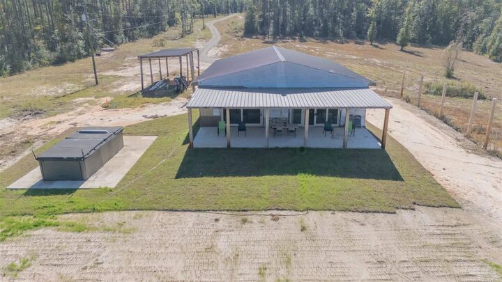 Property Photo:  2012 Sid Hayes Rd  FL 32565