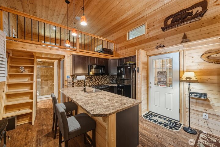 Property Photo: 1015 Maple Lane WA 98295