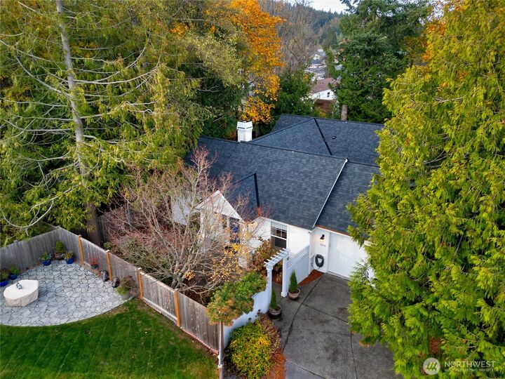 Property Photo:  2216  35th Court  WA 98221 