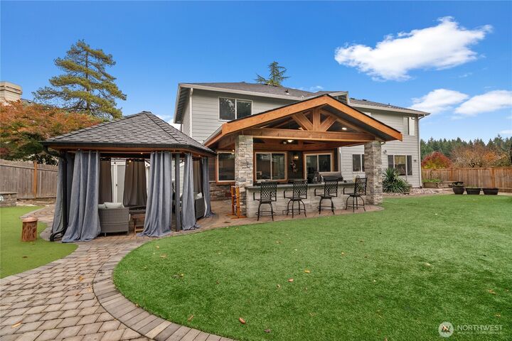 Property Photo:  709 SW 353rd Place  WA 98023 