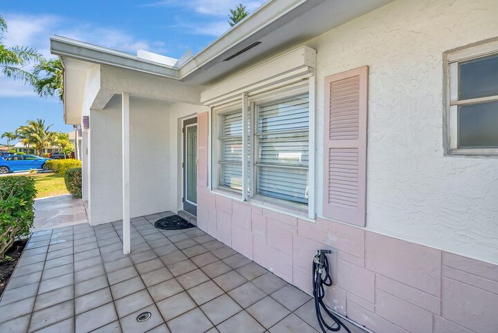 Property Photo:  14352 Amapola Drive  FL 33484 