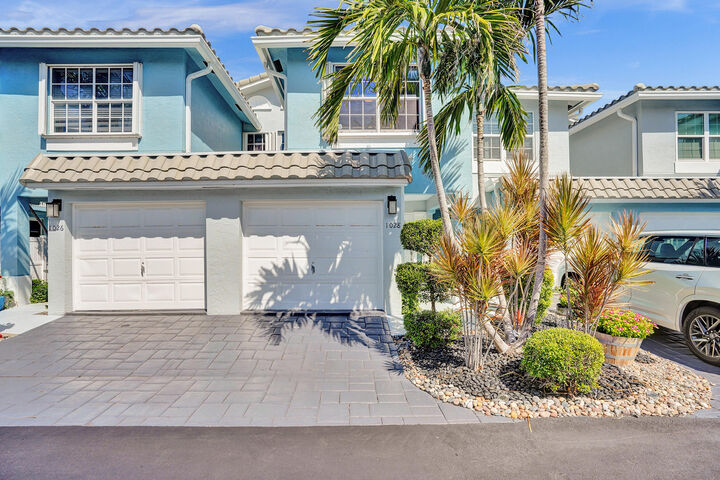 Property Photo: 1028 Jeffery Street FL 33487