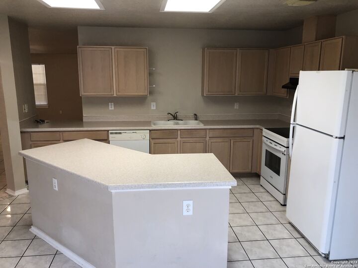 Property Photo:  6311 Donely Pl  TX 78247 