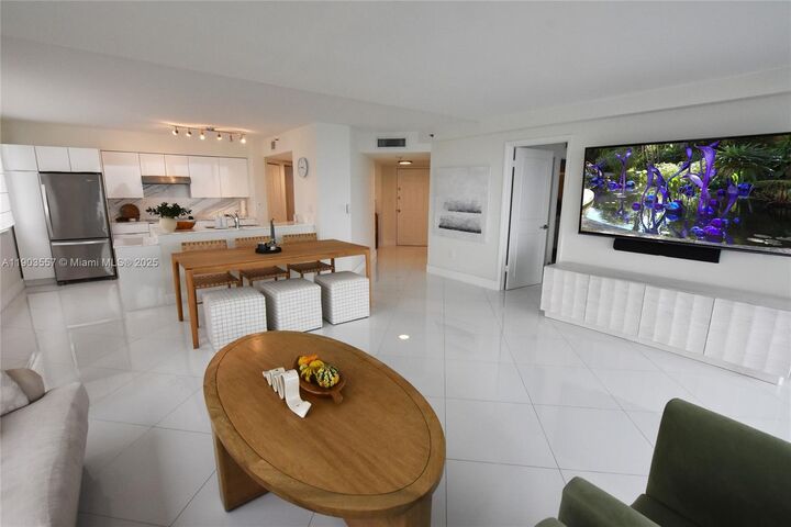 Property Photo: 540 Brickell Key Dr 1427 FL 33131