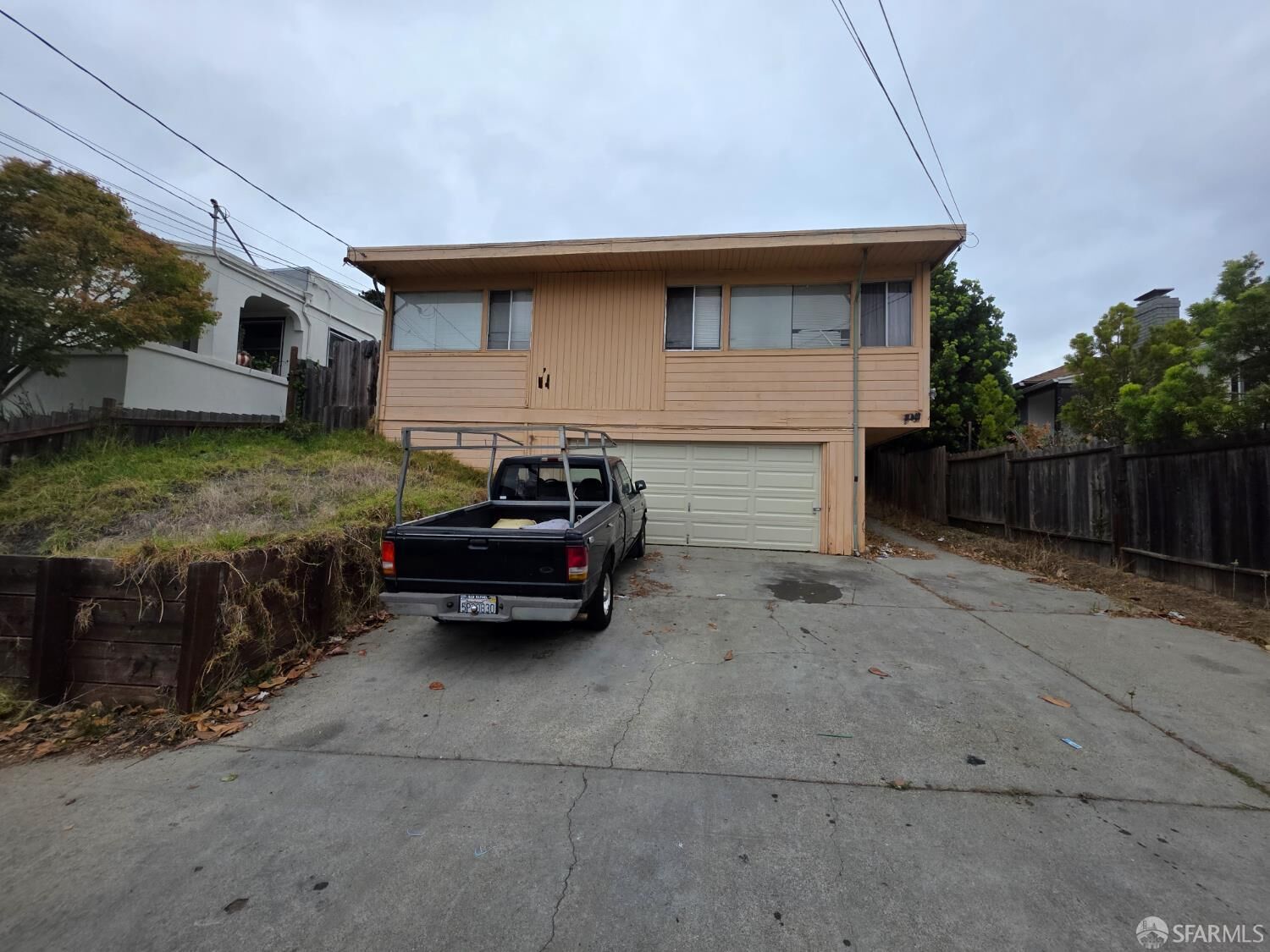 Property Photo:  2511 24th Avenue  CA 94601