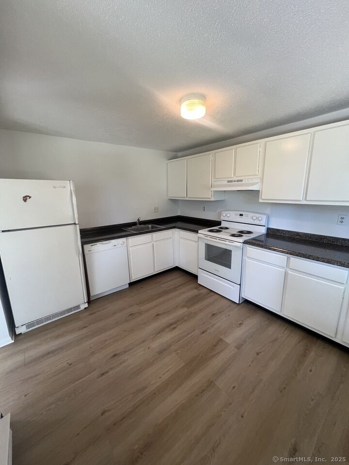 Property Photo: 7 Padanaram Road C76 CT 06811