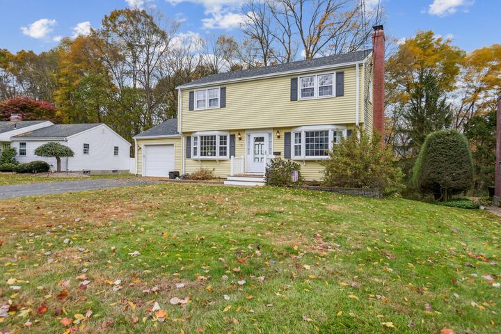 Property Photo: 79 Lantern Hill CT 06111