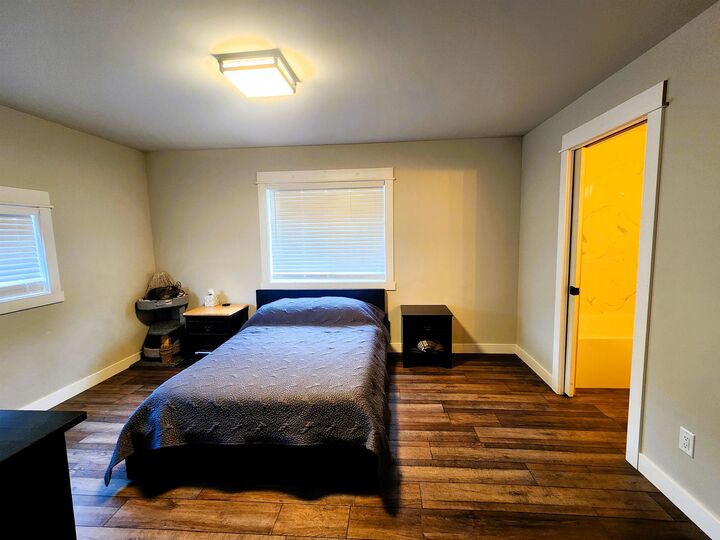 Property Photo: 980 Kalmia St WA 99141