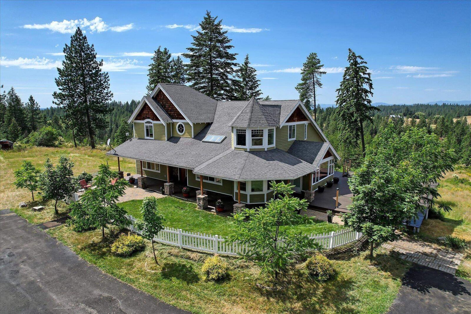 Property Photo: 24808 N Day Mt Spokane Rd WA 99003