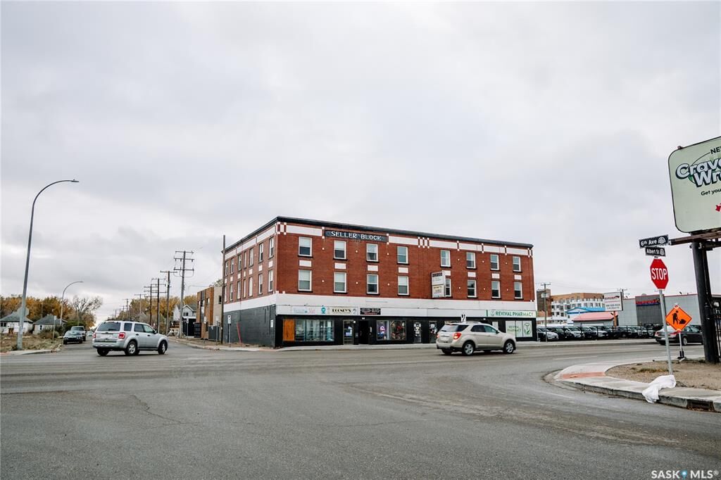 Property Photo: 1174 Albert Street SK S4R 2R1
