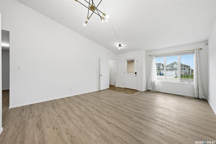 Property Photo:  3290 McClocklin Road  SK S7R 0B9 