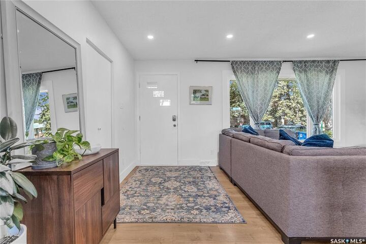 Property Photo:  3 Kusch Crescent  SK S7L 3T4 