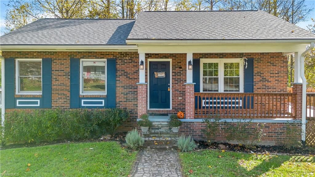 Property Photo:  823 Queens Street NW  NC 28645 