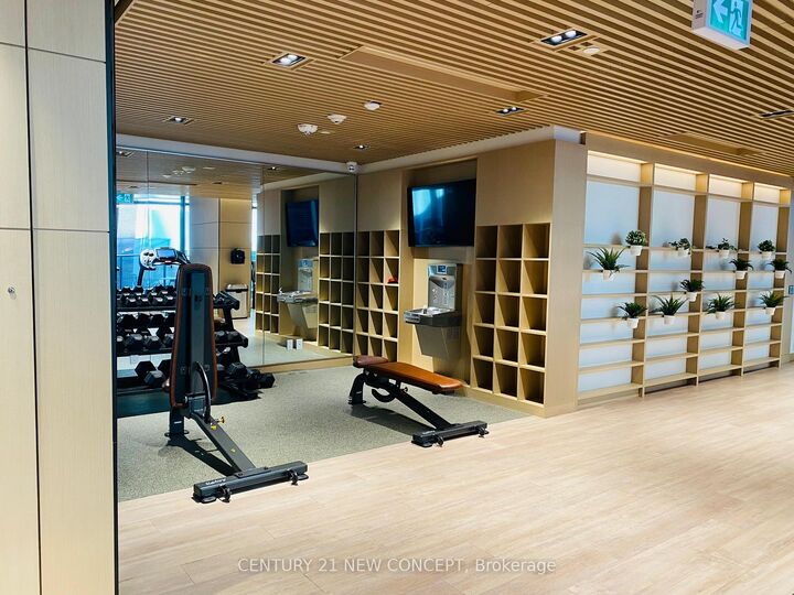 Property Photo:  38 Widmer Street 2810  ON M5V 2E7