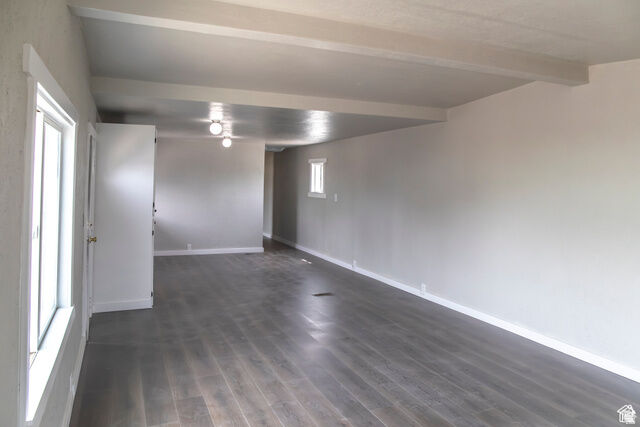 Property Photo:  425 N Esquire Pkwy  UT 84513 