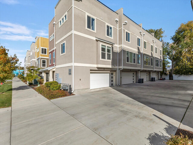 Property Photo: 4731 S Hillhouse Cv 101 UT 84107