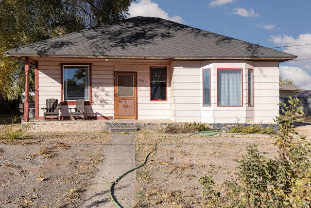 Property Photo:  341 E 200 N  UT 84701 