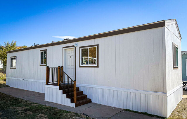 Property Photo:  203 Darlington Way  UT 84041 
