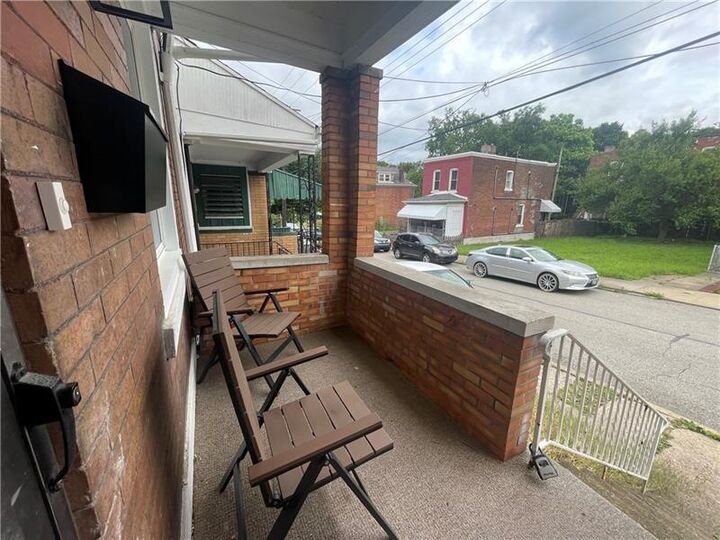 Property Photo: 816 Anaheim St PA 15219