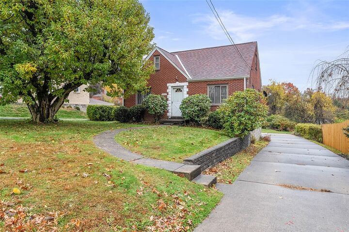 3217 Elderwood Dr  Bethel Park PA 15102 photo