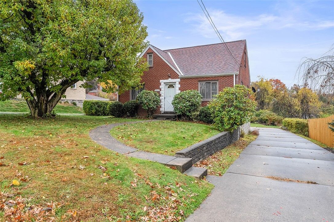 Property Photo:  3217 Elderwood Dr  PA 15102 