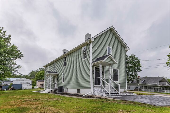 Property Photo:  46 Terrace Road  PA 15348 