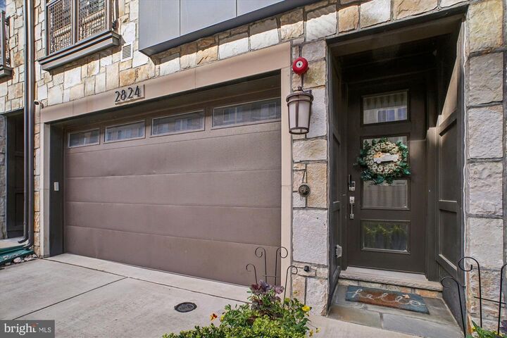 Property Photo:  2824 Red Star Lane  VA 22303 