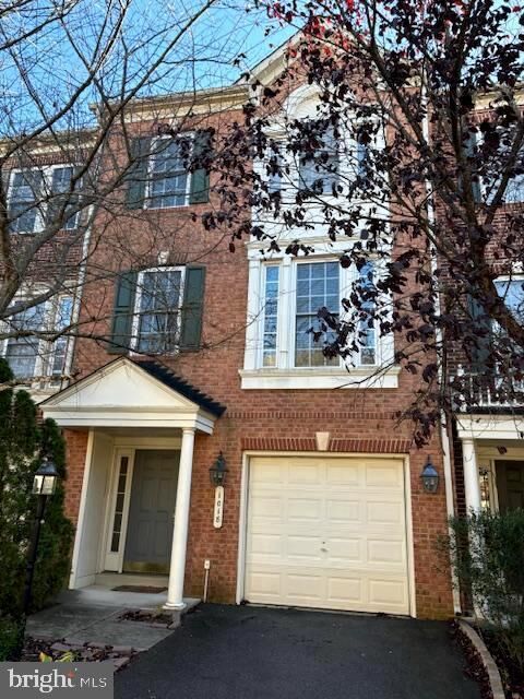 Property Photo:  1018 Hotchkiss Place  VA 22401 