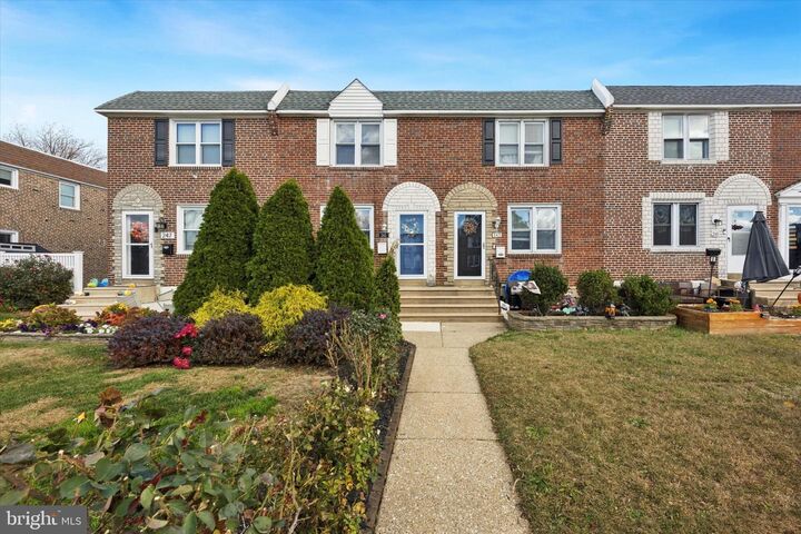 245 Gramercy Drive  Clifton Heights PA 19018 photo