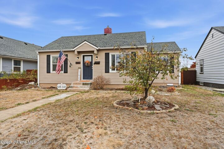 Property Photo: 5018 N Stevens St WA 99205