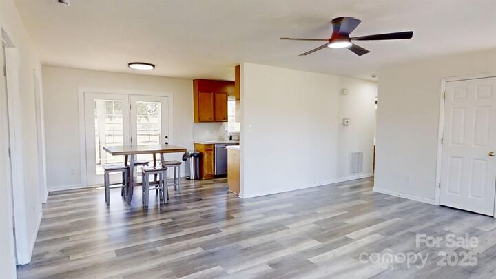 Property Photo: 3940 Herman Sipe Road NC 28613