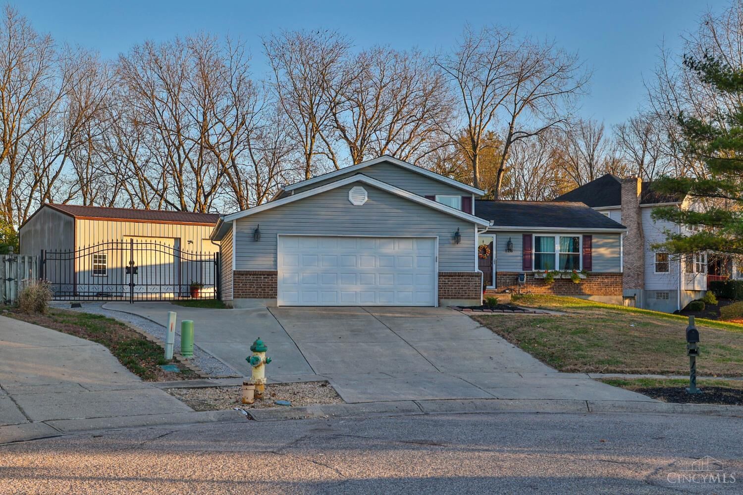 Property Photo:  126 Hopping Court  OH 45030 