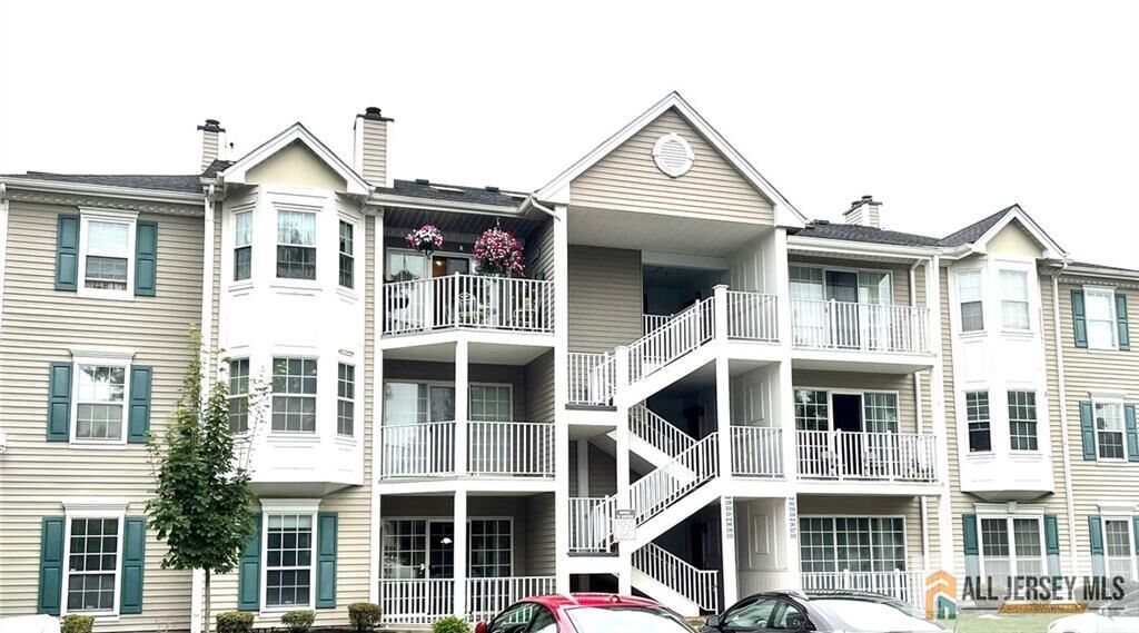 Property Photo: 341 Wimbeldon Court NJ 08902