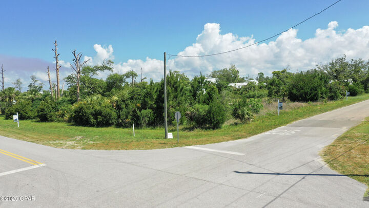 Property Photo: 217 Gulf Street FL 32456