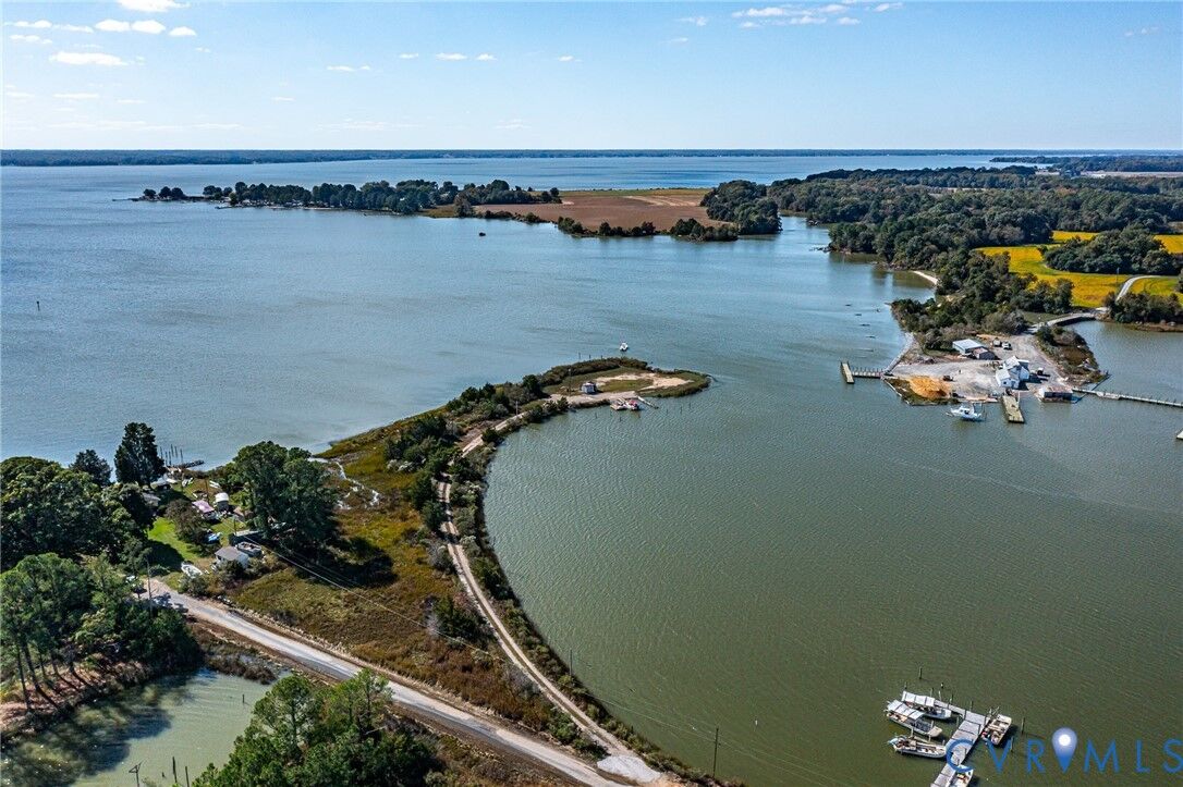 Property Photo: 2924 Simonson Road VA 22460