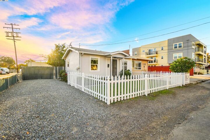 Property Photo: 25007 Oneil Ave CA 94544