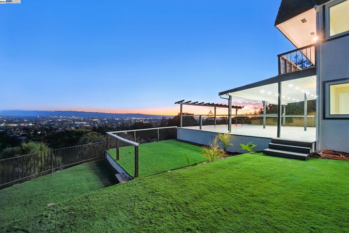 10745 Ridgeview Way  San Jose CA 95127 photo