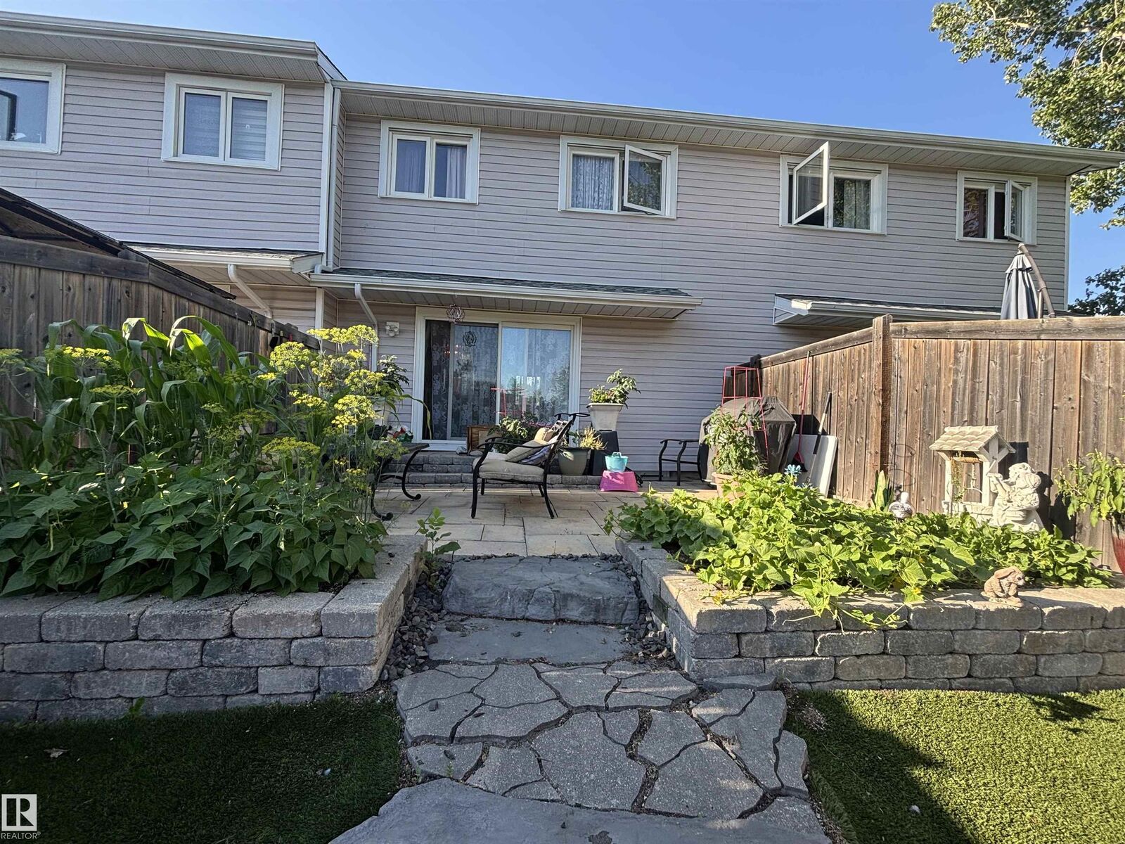 Property Photo:  6469 184 Street NW  AB T5T 1Z9 