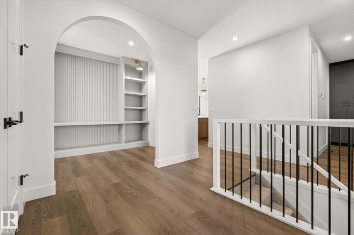 Property Photo: 12 Newbury Ci AB T8B 0E8