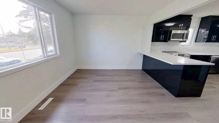 Property Photo:  10038 163 Street NW  AB T5P 3N4 