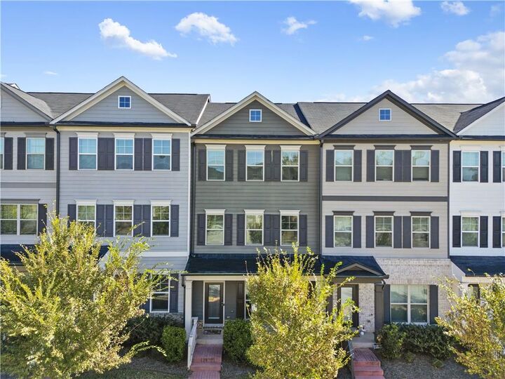 Property Photo: 3619 Hawthorne Terrace GA 30337